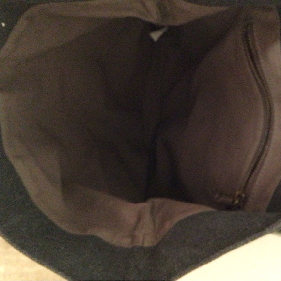 R Riveter shoulder bag - Picture 2 of 3